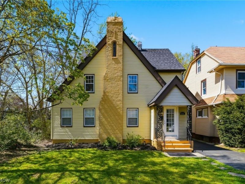 1068 Nela View Road, Cleveland Heights, OH 44112 Photo 1