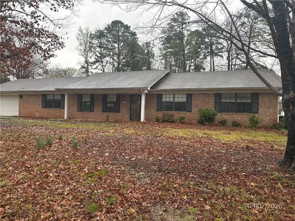 2710 Camelot Drive , Russellville, AR 72801