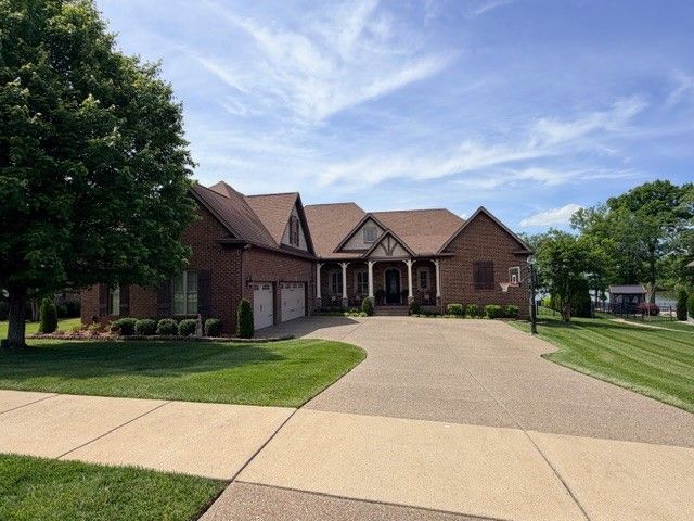 145 Windmill Pointe Cir, Hendersonville, TN 37075 Main Photo