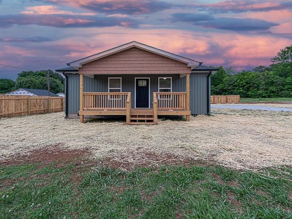 135 Short Street , Athens, TN 37303