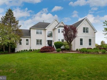 37 TERRELL ROAD, LAMBERTVILLE, NJ 08530