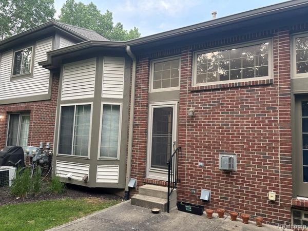 44700 Heather Lane, CANTON, MI 48187