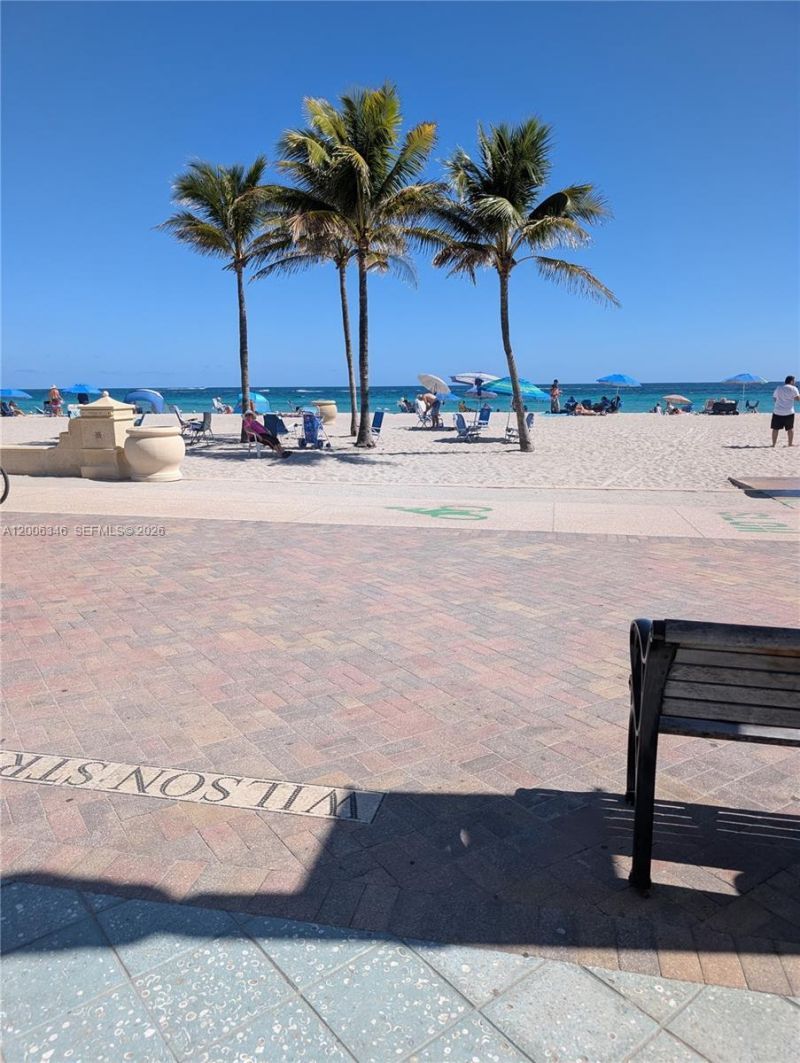 326 Wilson St , Unit 201, Hollywood, FL 33019 Photo