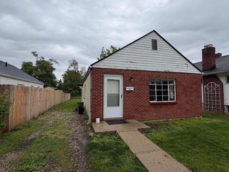 56 Broadlawn Avenue , Columbus, OH 43228 Photo 3