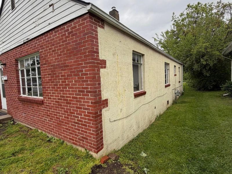56 Broadlawn Avenue , Columbus, OH 43228 Photo 4