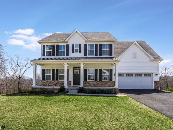 37 Esposito Ln, Roxbury, NJ 07850