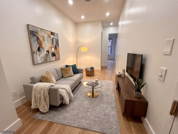 50 Grace St, Unit 2R, Jersey, NJ 07307