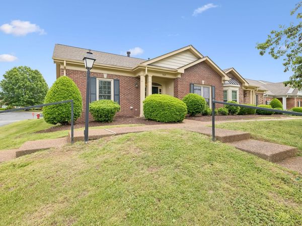 9029 Sawyer Brown Rd, Nashville, TN 37221
