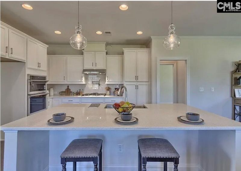 426 Club View Drive  Photo 4