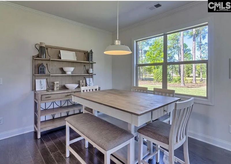 426 Club View Drive  Photo 6