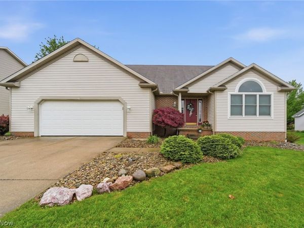 2291 Salem Street NW, Uniontown, OH 44685