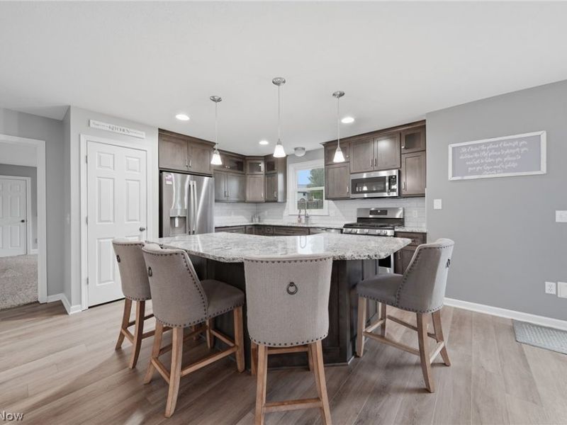 2291 Salem Street NW, Uniontown, OH 44685 Photo 9