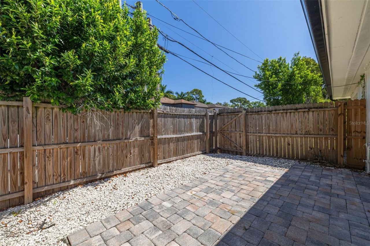 535 32nd Avenue N, Unit 5, Saint Petersburg, FL 33704 Photo