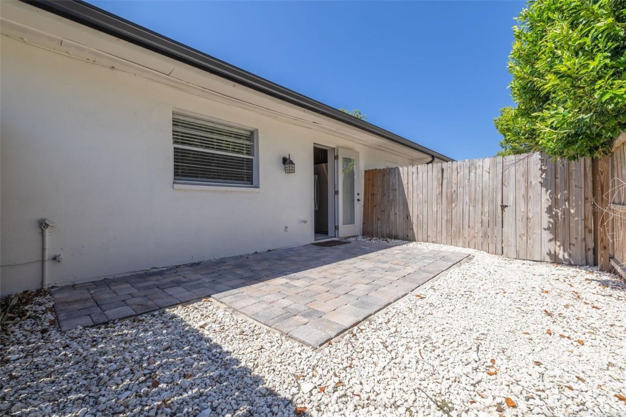 535 32nd Avenue N, Unit 5, Saint Petersburg, FL 33704 Photo