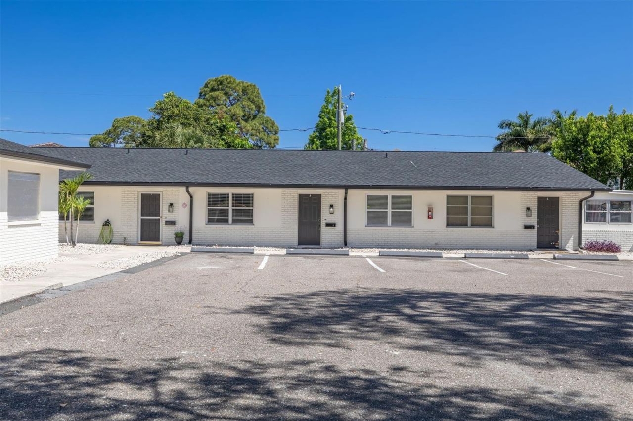 535 32nd Avenue N, Unit 5, Saint Petersburg, FL 33704 Photo