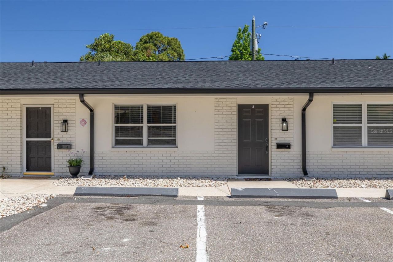 535 32nd Avenue N, Unit 5, Saint Petersburg, FL 33704 Photo