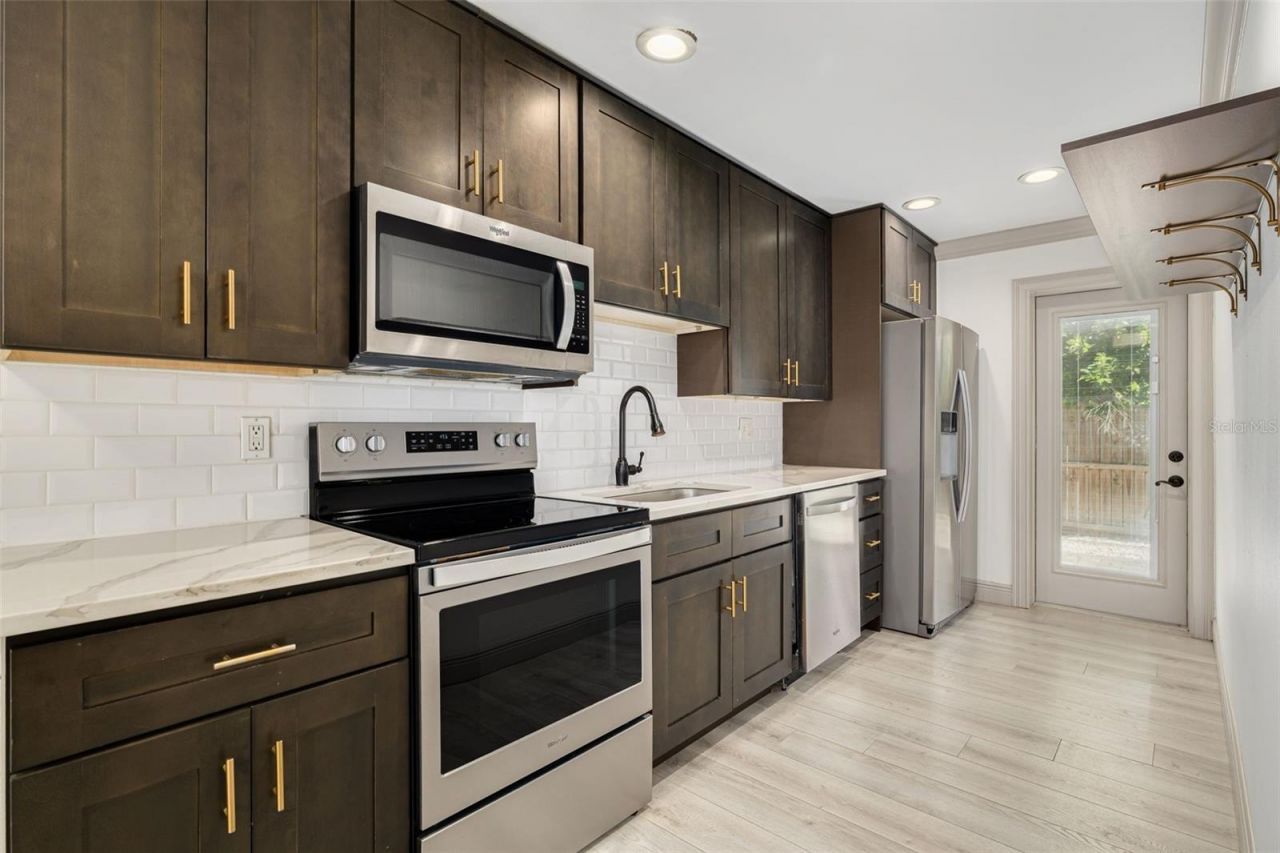 535 32nd Avenue N, Unit 5, Saint Petersburg, FL 33704 Photo