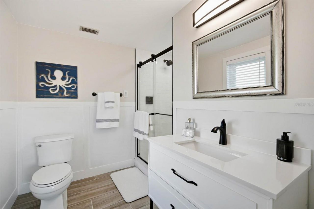 617 Dundee Lane, Holmes Beach, FL 34217 Photo