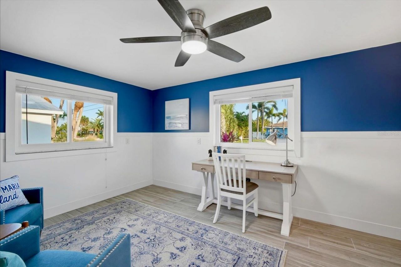 617 Dundee Lane, Holmes Beach, FL 34217 Photo