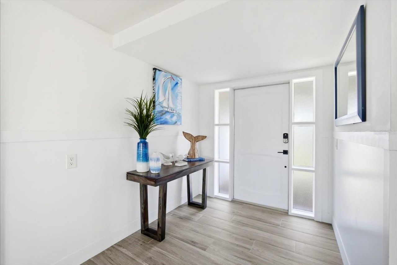 617 Dundee Lane, Holmes Beach, FL 34217 Photo
