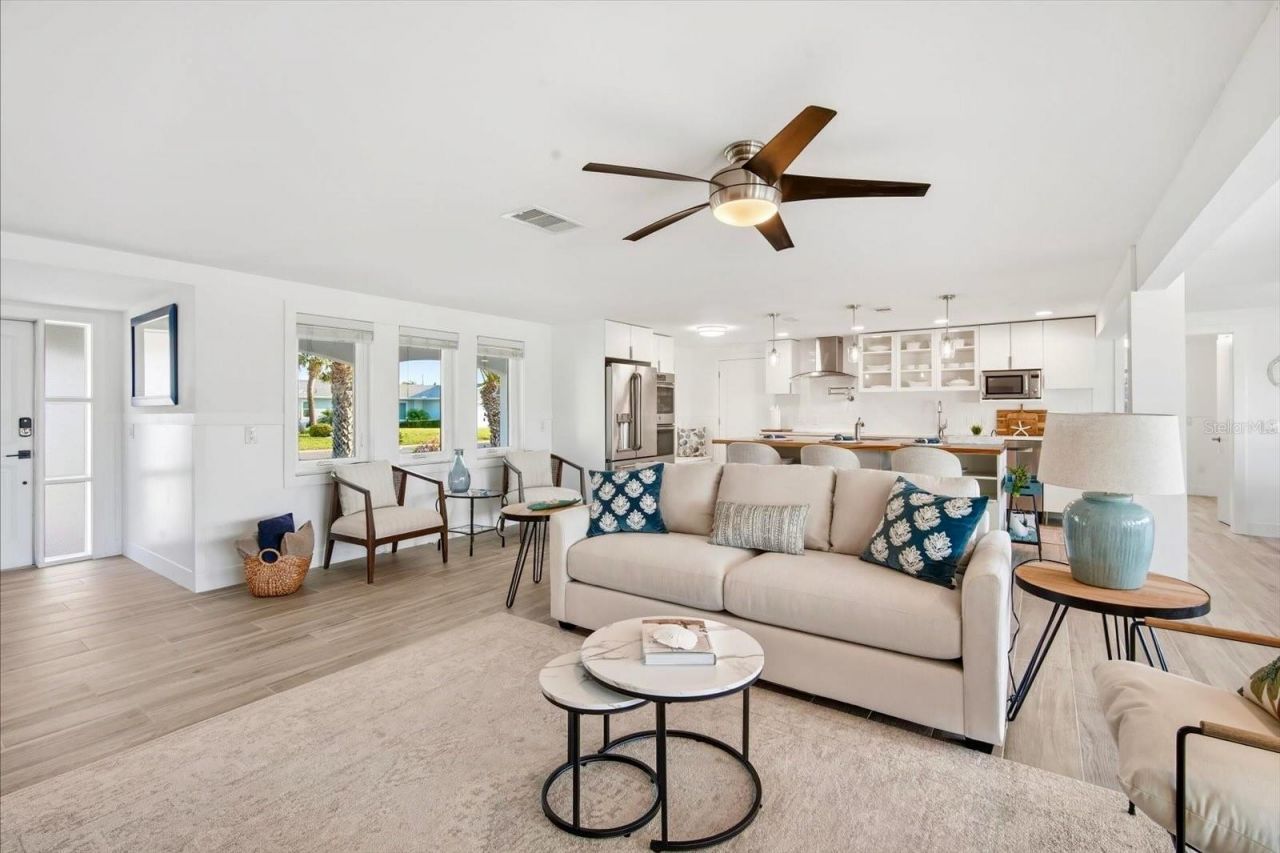 617 Dundee Lane, Holmes Beach, FL 34217 Photo