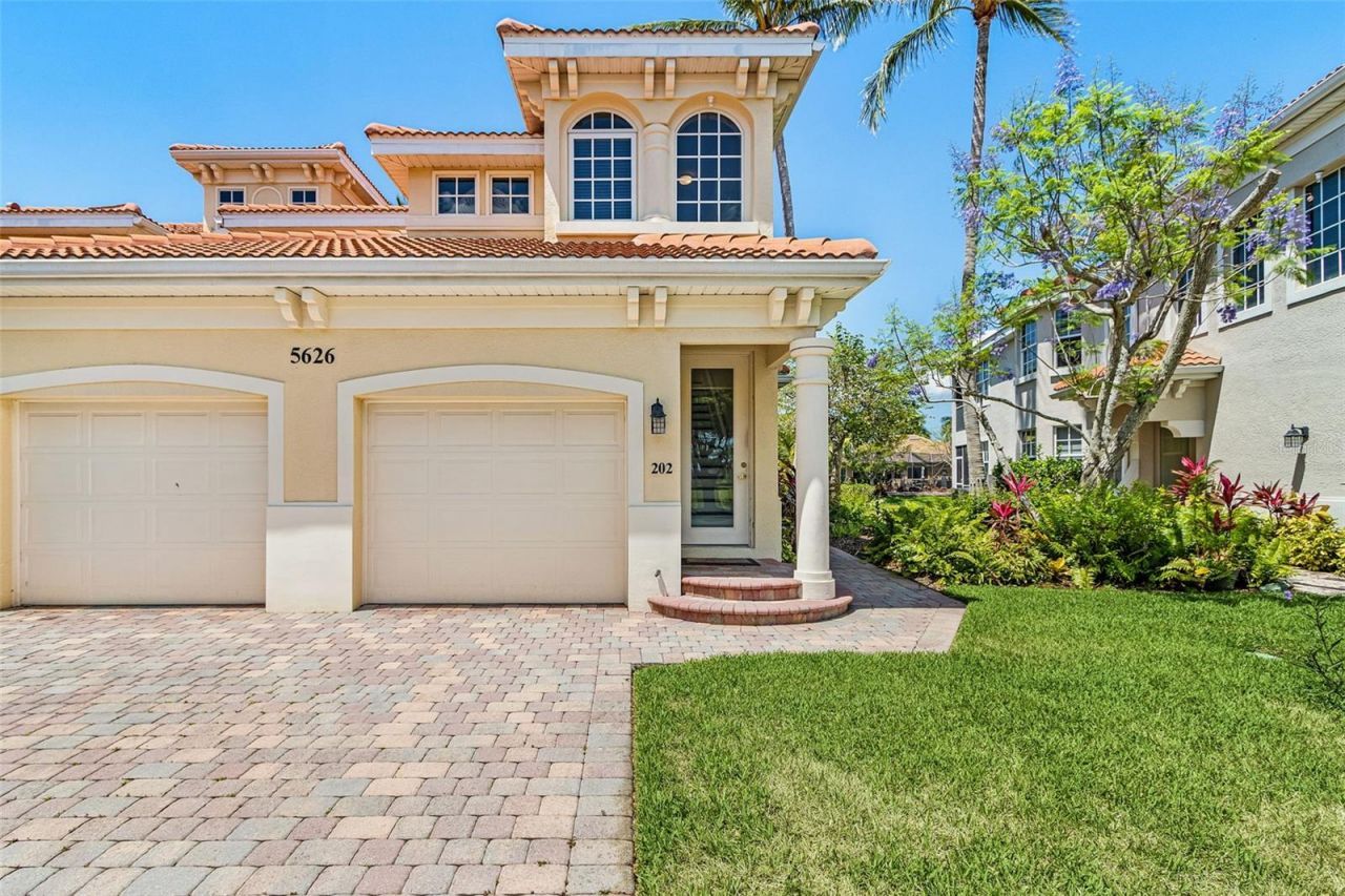 5626 Cape Harbour Drive, Unit 202, Cape Coral, FL 33914 Photo