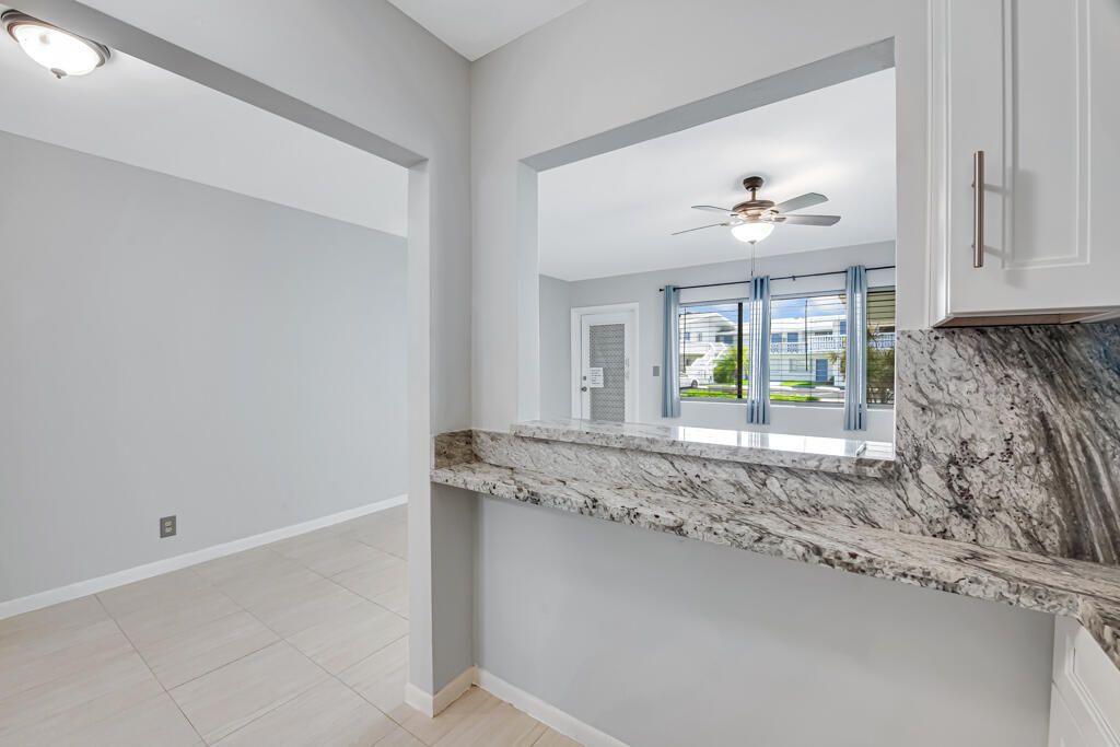 2004 Lake Osborne Drive, Unit 4, Lake Worth Beach, FL 33461 Photo
