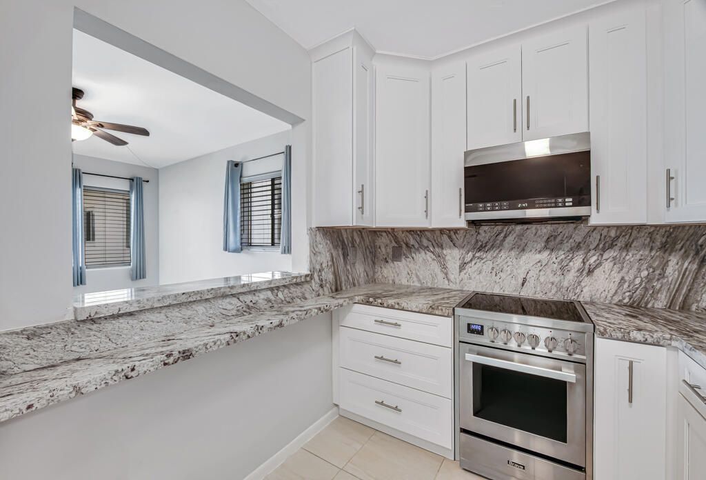 2004 Lake Osborne Drive, Unit 4, Lake Worth Beach, FL 33461 Photo