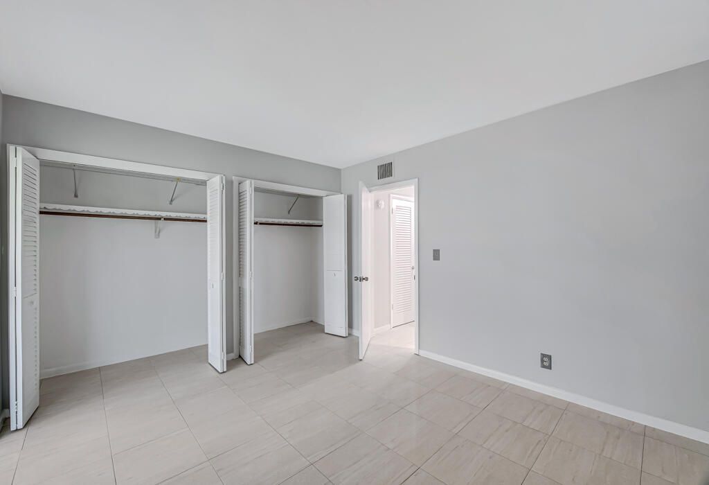 2004 Lake Osborne Drive, Unit 4, Lake Worth Beach, FL 33461 Photo