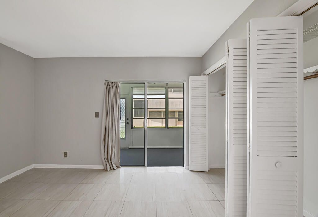 2004 Lake Osborne Drive, Unit 4, Lake Worth Beach, FL 33461 Photo
