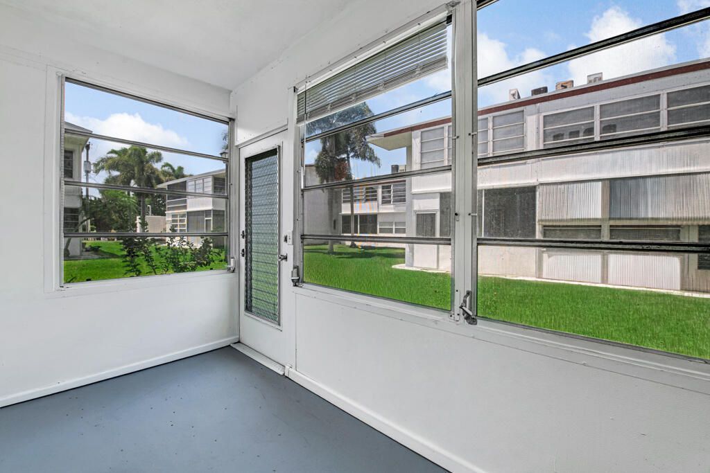 2004 Lake Osborne Drive, Unit 4, Lake Worth Beach, FL 33461 Photo