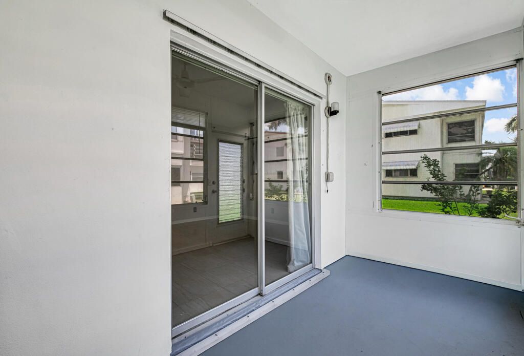 2004 Lake Osborne Drive, Unit 4, Lake Worth Beach, FL 33461 Photo
