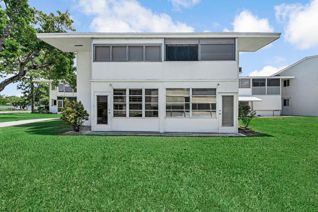 2004 Lake Osborne Drive, Unit 4, Lake Worth Beach, FL 33461 Photo