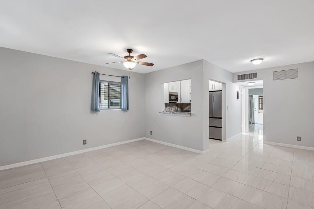 2004 Lake Osborne Drive, Unit 4, Lake Worth Beach, FL 33461 Photo