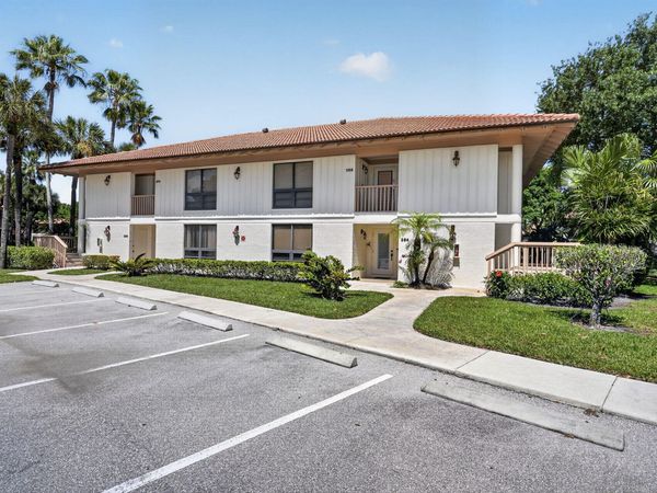 368 Brackenwood Circle, Palm Beach Gardens, FL 33418
