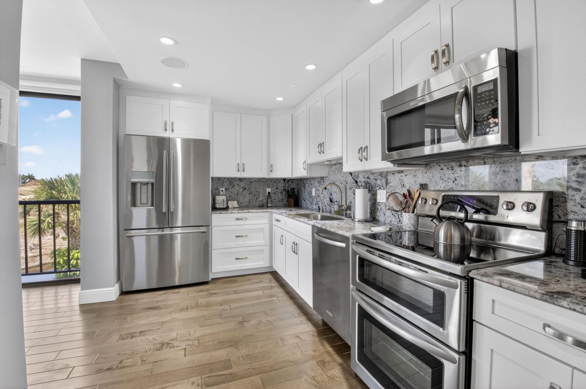 7802 Lakeside Boulevard, Unit 725, Boca Raton, FL 33434 Photo