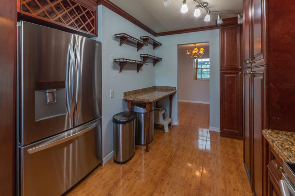 1045 Cameo Circle, West Palm Beach, FL 33417 Photo