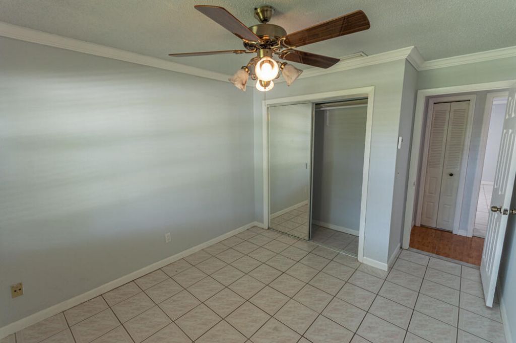 1045 Cameo Circle, West Palm Beach, FL 33417 Photo