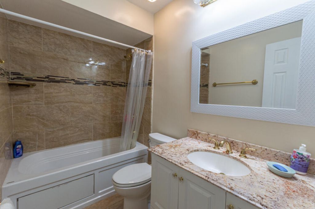 1045 Cameo Circle, West Palm Beach, FL 33417 Photo