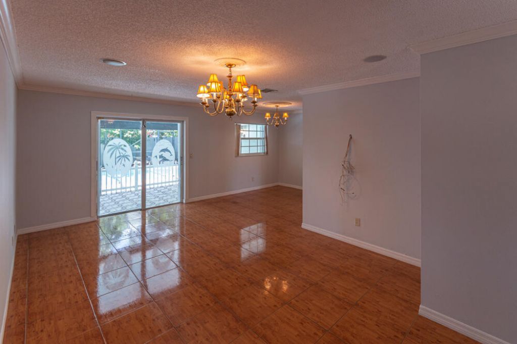 1045 Cameo Circle, West Palm Beach, FL 33417 Photo