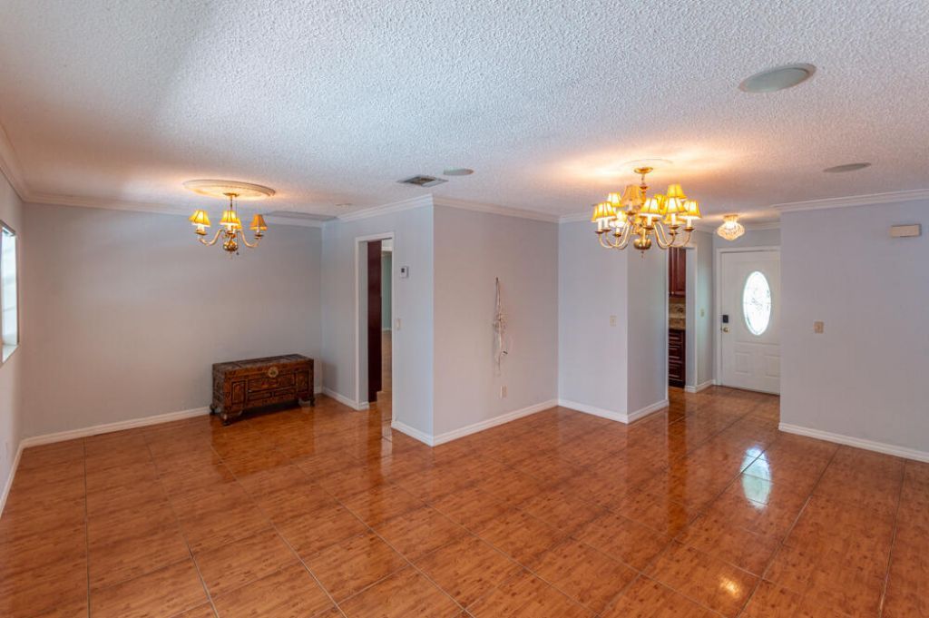 1045 Cameo Circle, West Palm Beach, FL 33417 Photo