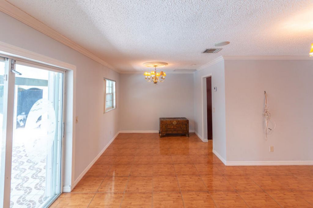 1045 Cameo Circle, West Palm Beach, FL 33417 Photo