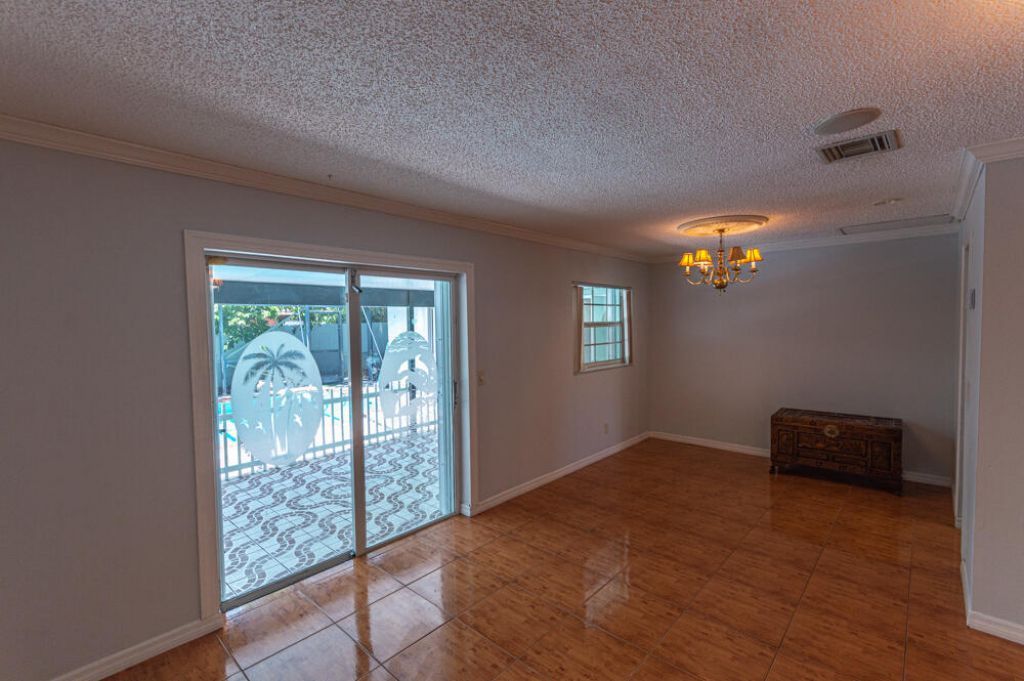 1045 Cameo Circle, West Palm Beach, FL 33417 Photo