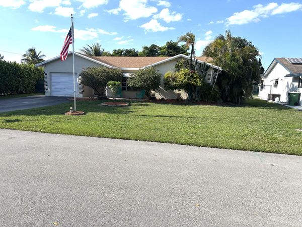 9603 NW 73rd Street, Tamarac, FL 33321