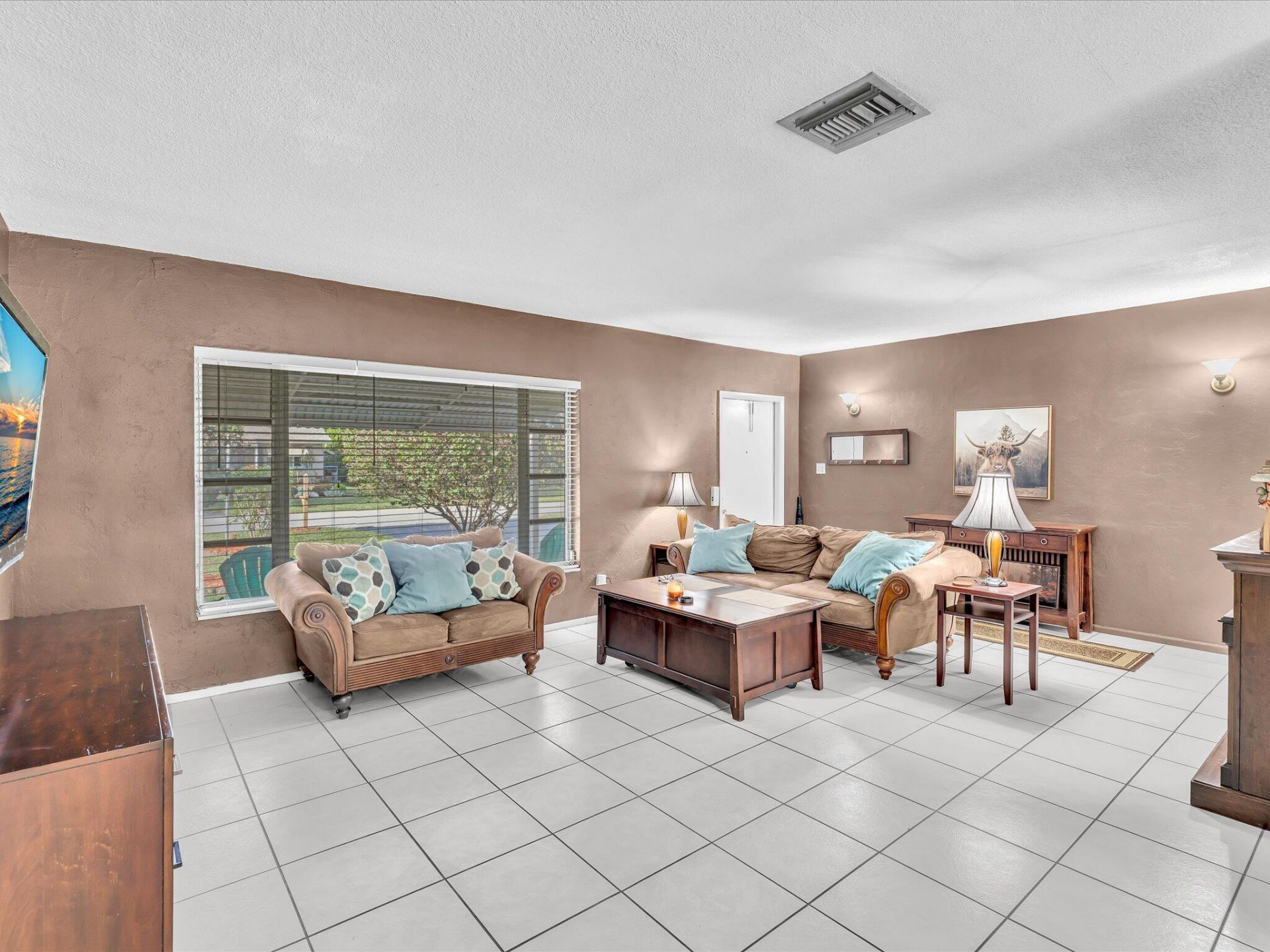 9603 NW 73rd Street, Tamarac, FL 33321 Photo