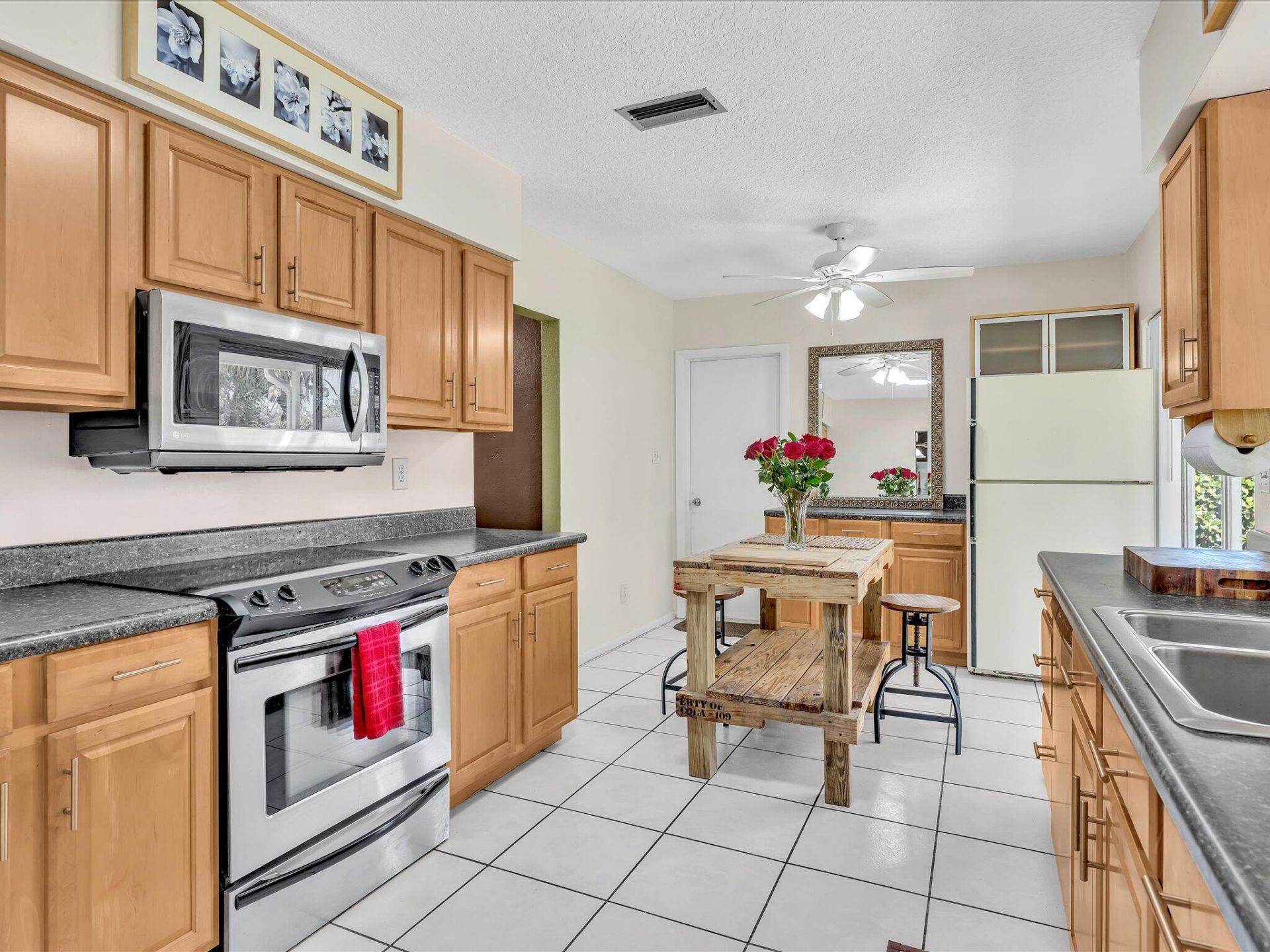 9603 NW 73rd Street, Tamarac, FL 33321 Photo