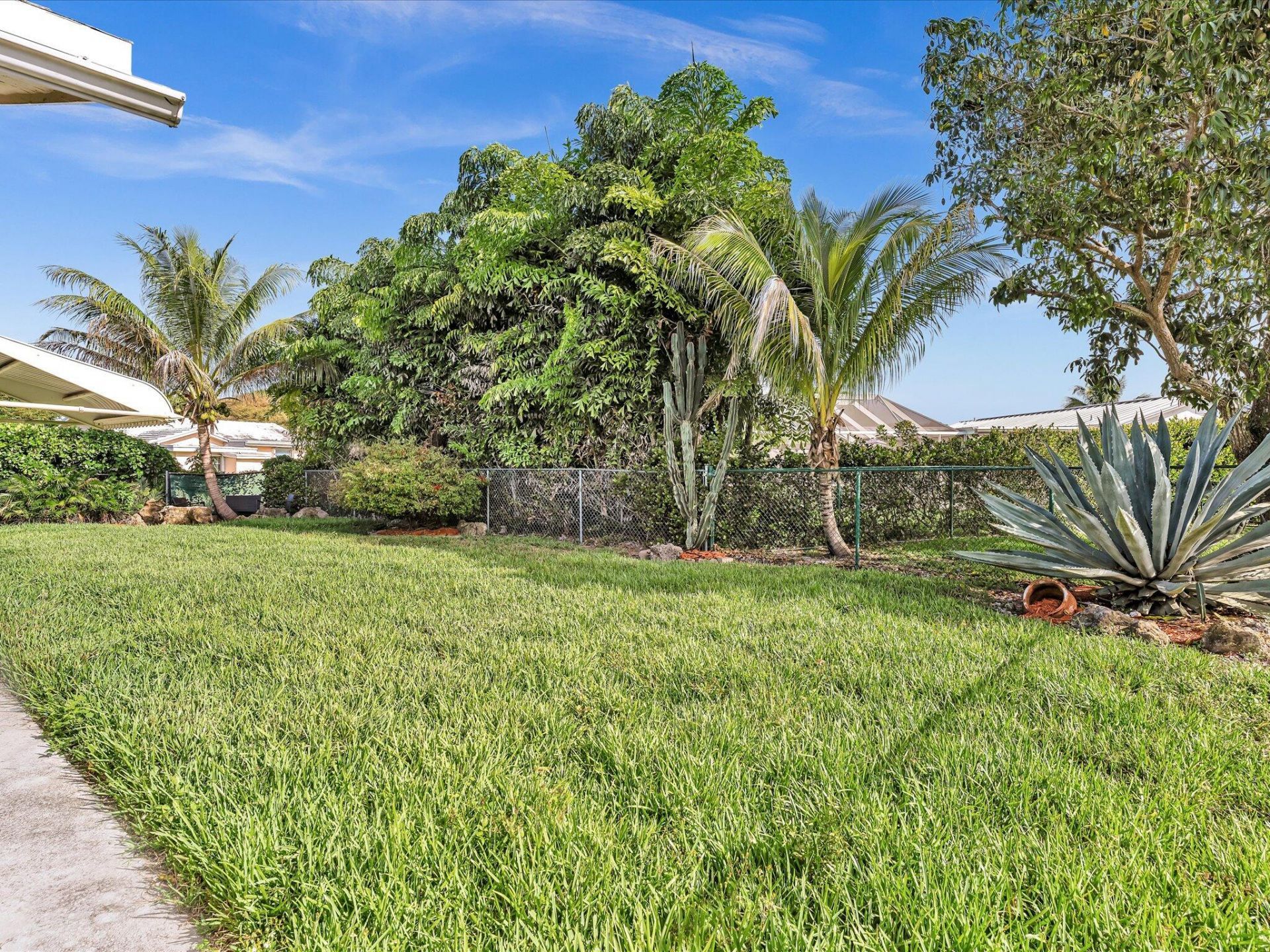 9603 NW 73rd Street, Tamarac, FL 33321 Photo