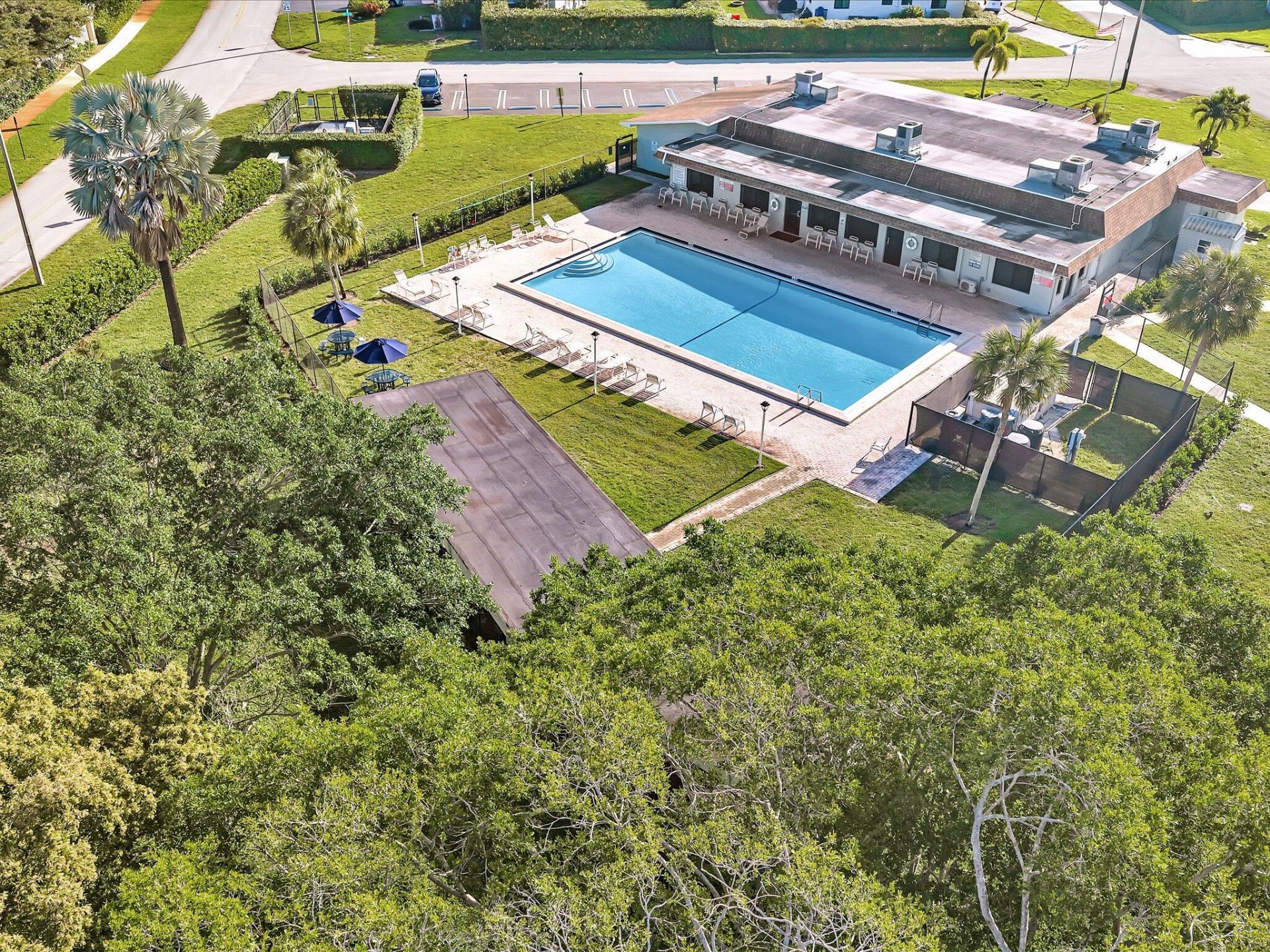 9603 NW 73rd Street, Tamarac, FL 33321 Photo