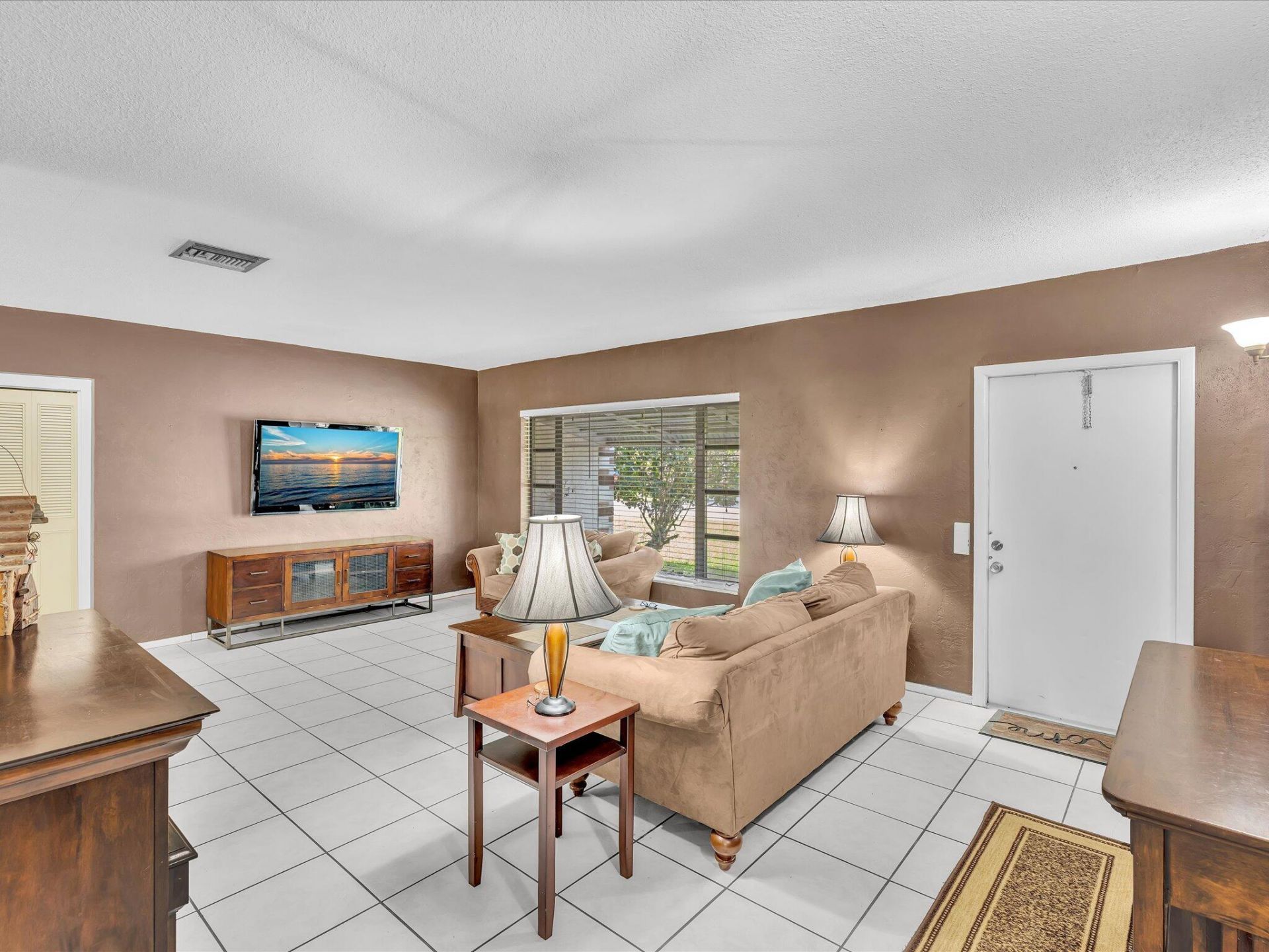 9603 NW 73rd Street, Tamarac, FL 33321 Photo