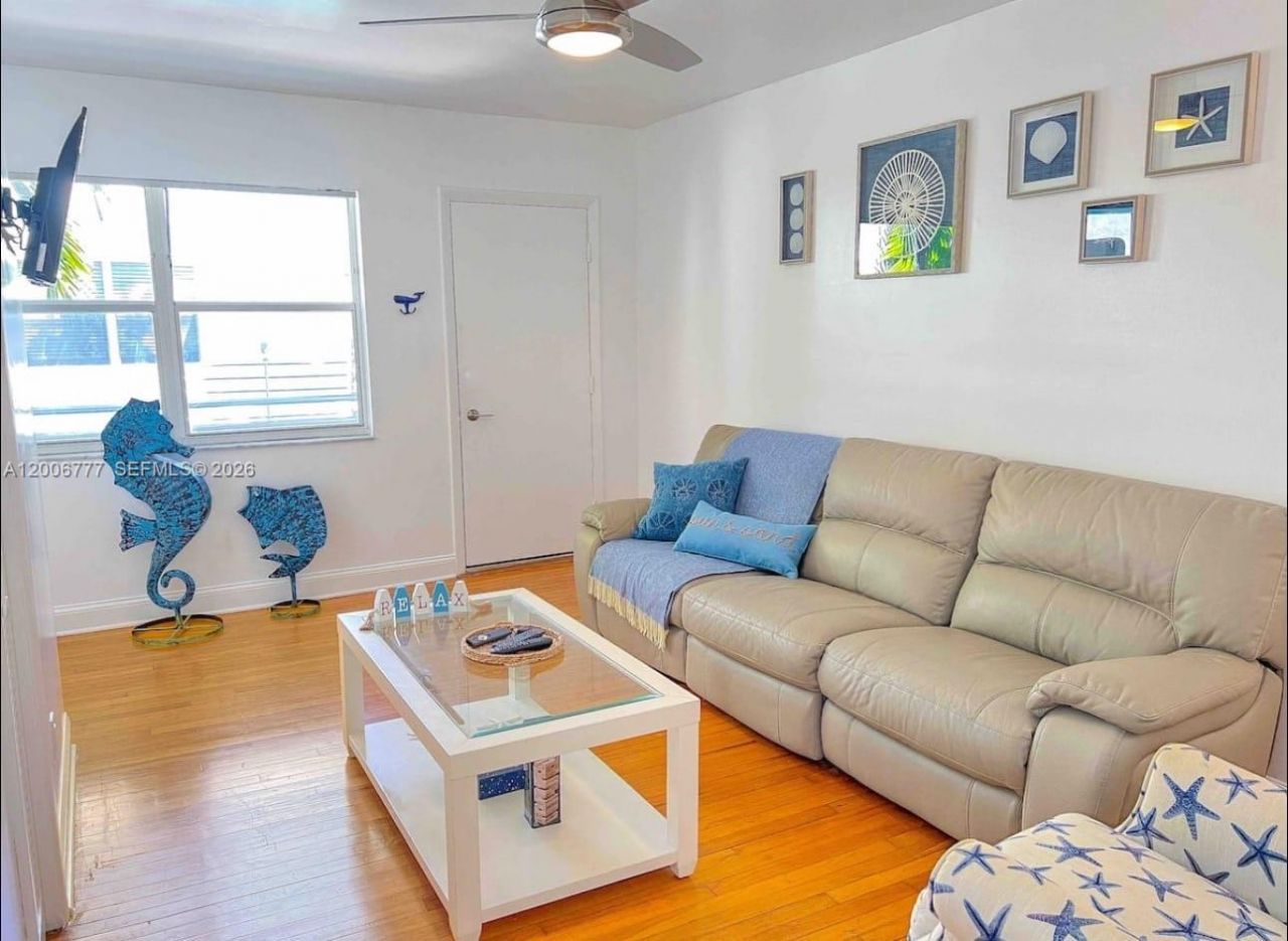 326 Wilson St , Unit 205, Hollywood, FL 33019 Photo